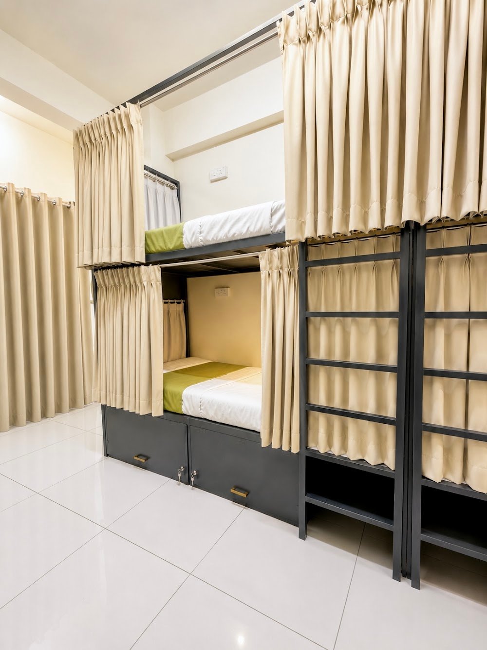 VELORA DORMS