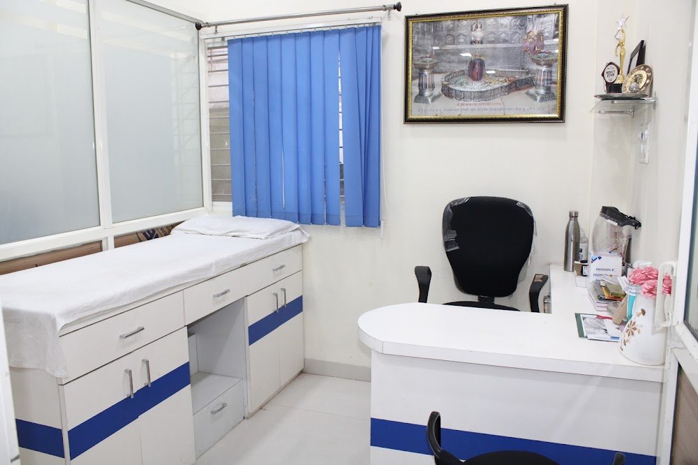 Dr Nivedita Tiwari - Physiotherapist / Clinic / Doctor in Ujjain