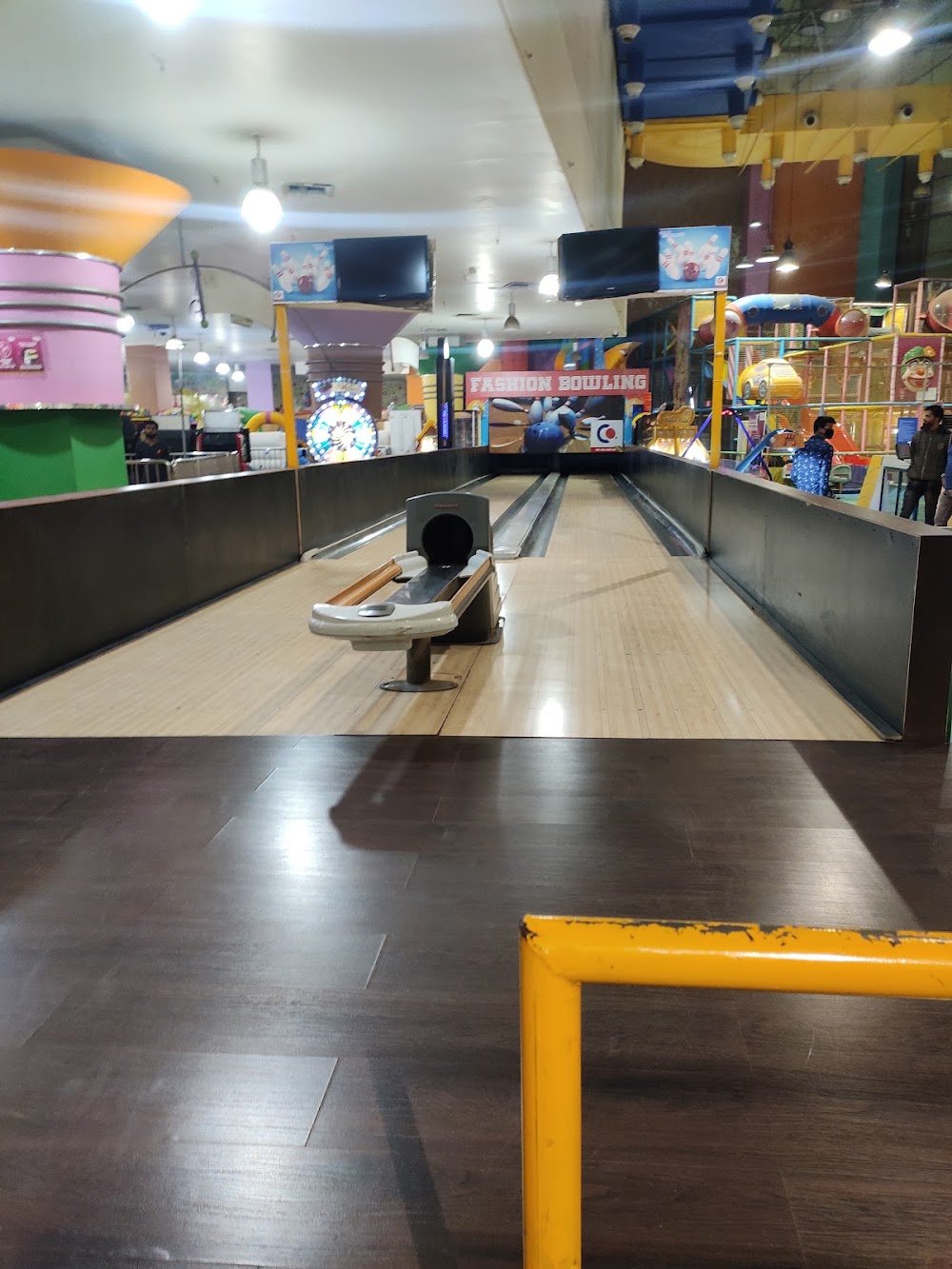 Cosmos Mall Game Zone