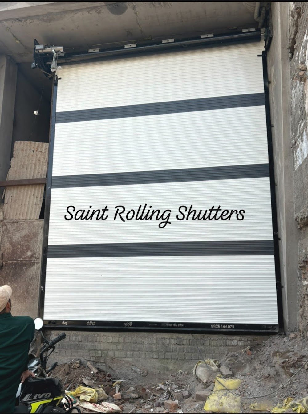 Saint Rolling Shutter fawara chowk