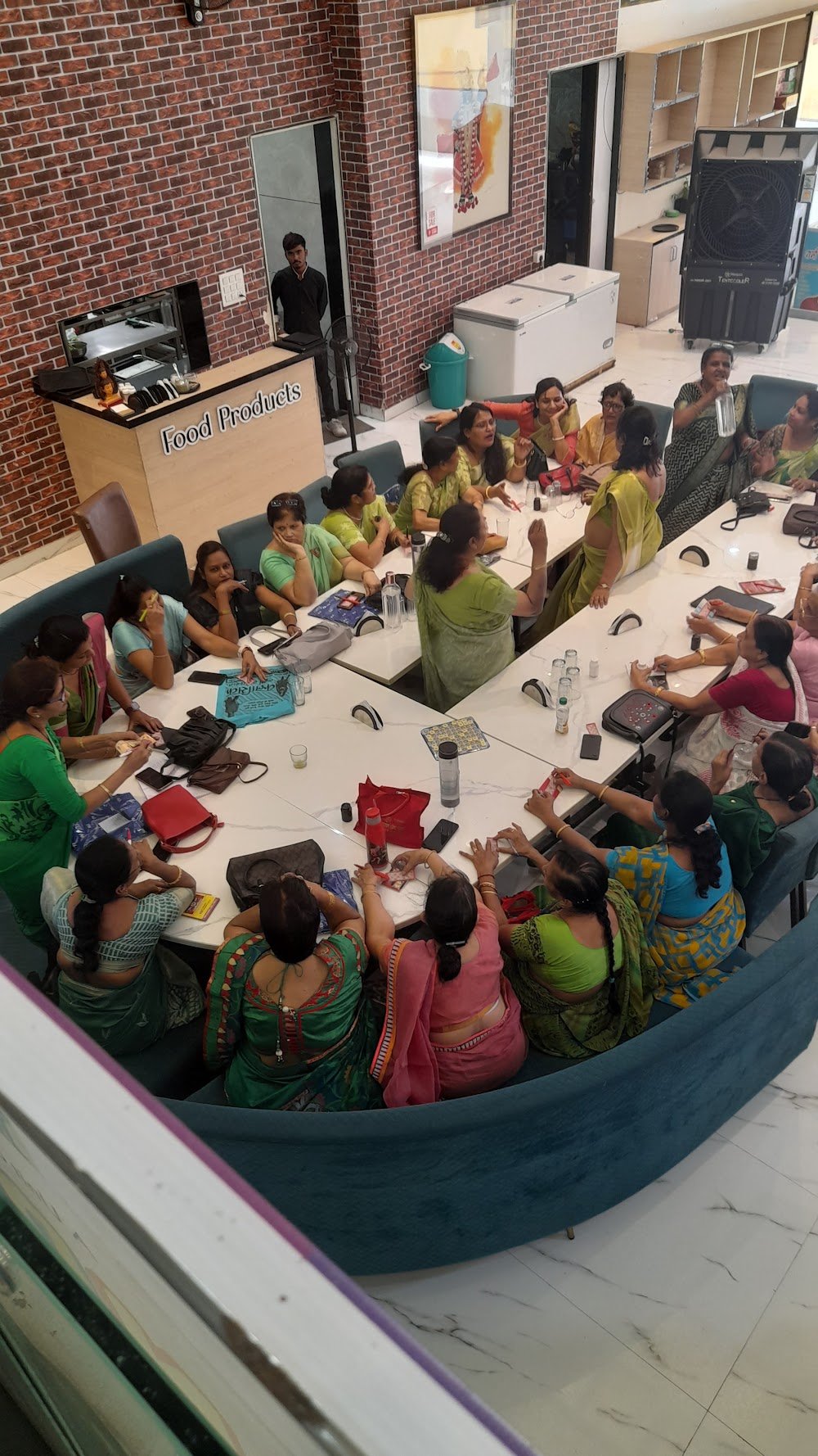 Madhur Bakery And Restaurant