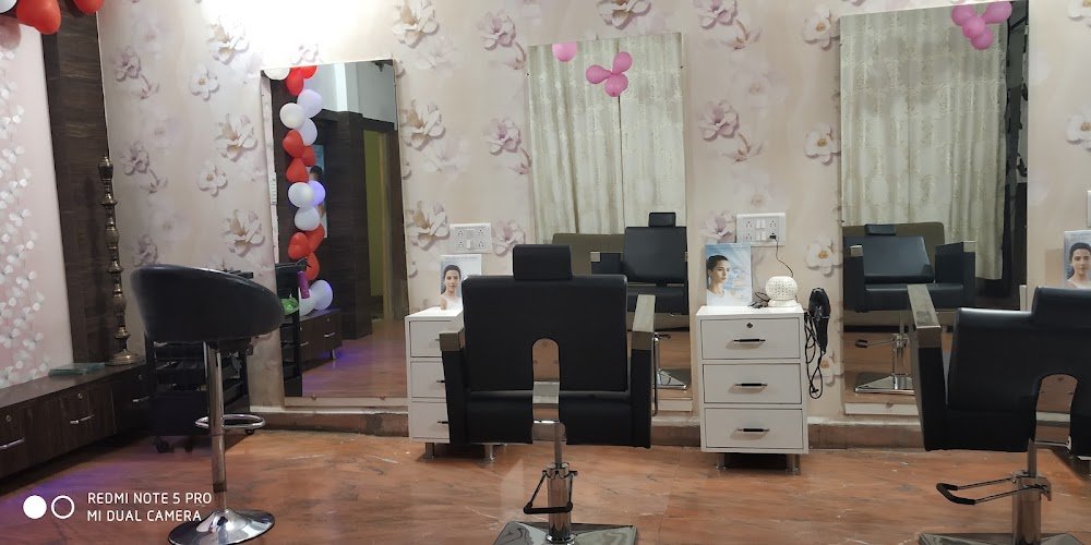 Aliza beauty parlour