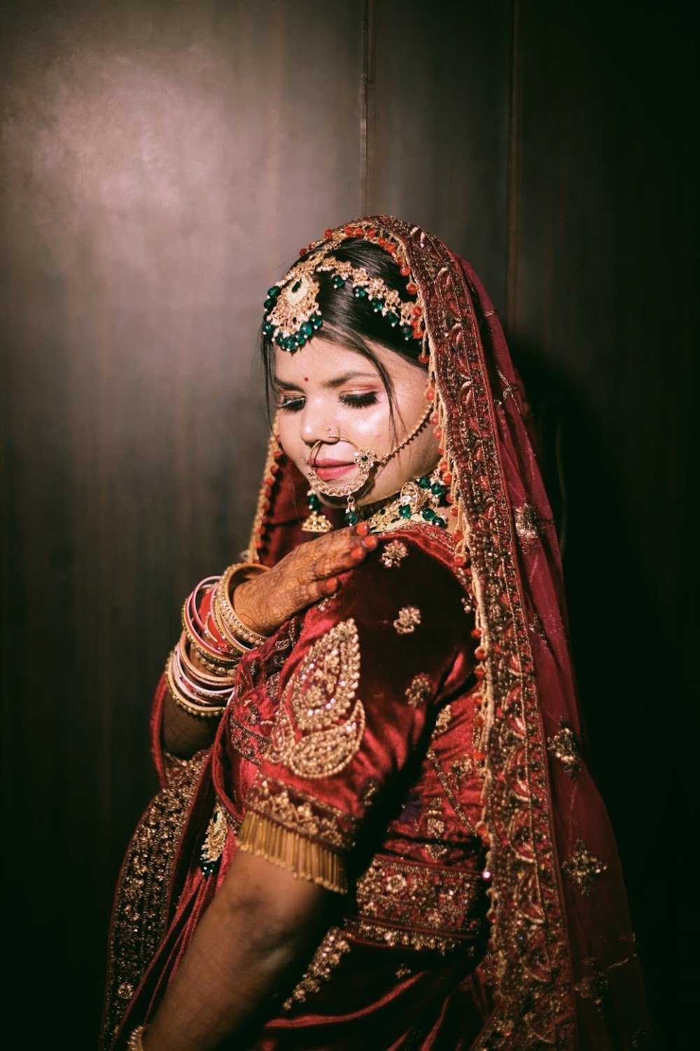5 season beauty parlour and makeup studio