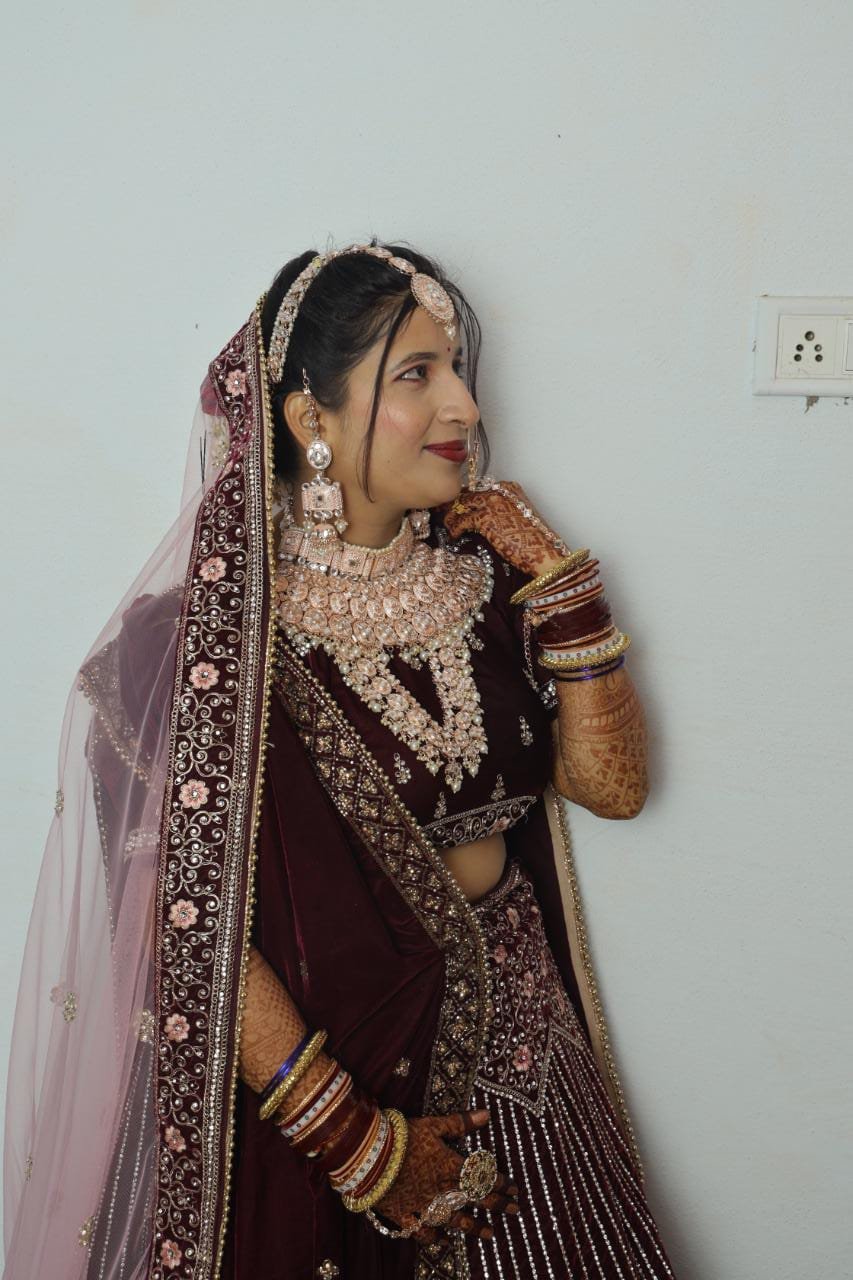 5 season beauty parlour and makeup studio
