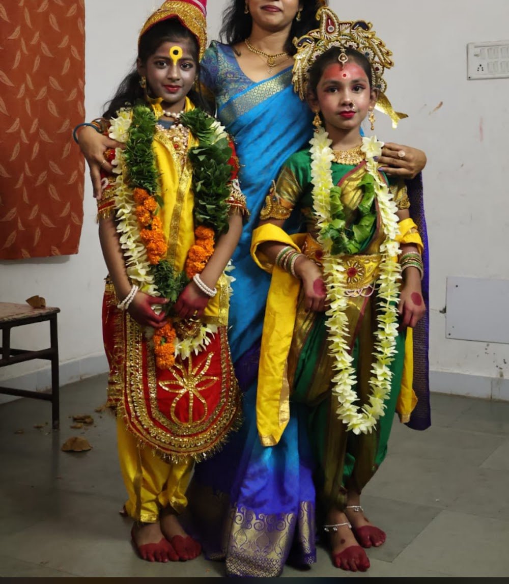 Vinayak Drama Dresses & Rental dress