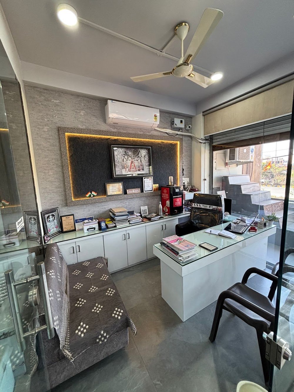 Ujjain Tiles & Taps.|| Best Tiles Shop Ujjain || Best Floor & HD Tiles || Kitchen Faucet || Best Quality Tile Shop In Ujjain