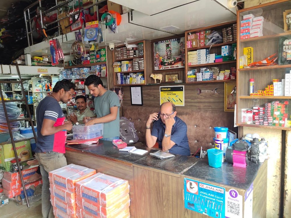 Vishnu Hardware And Machinery Stores