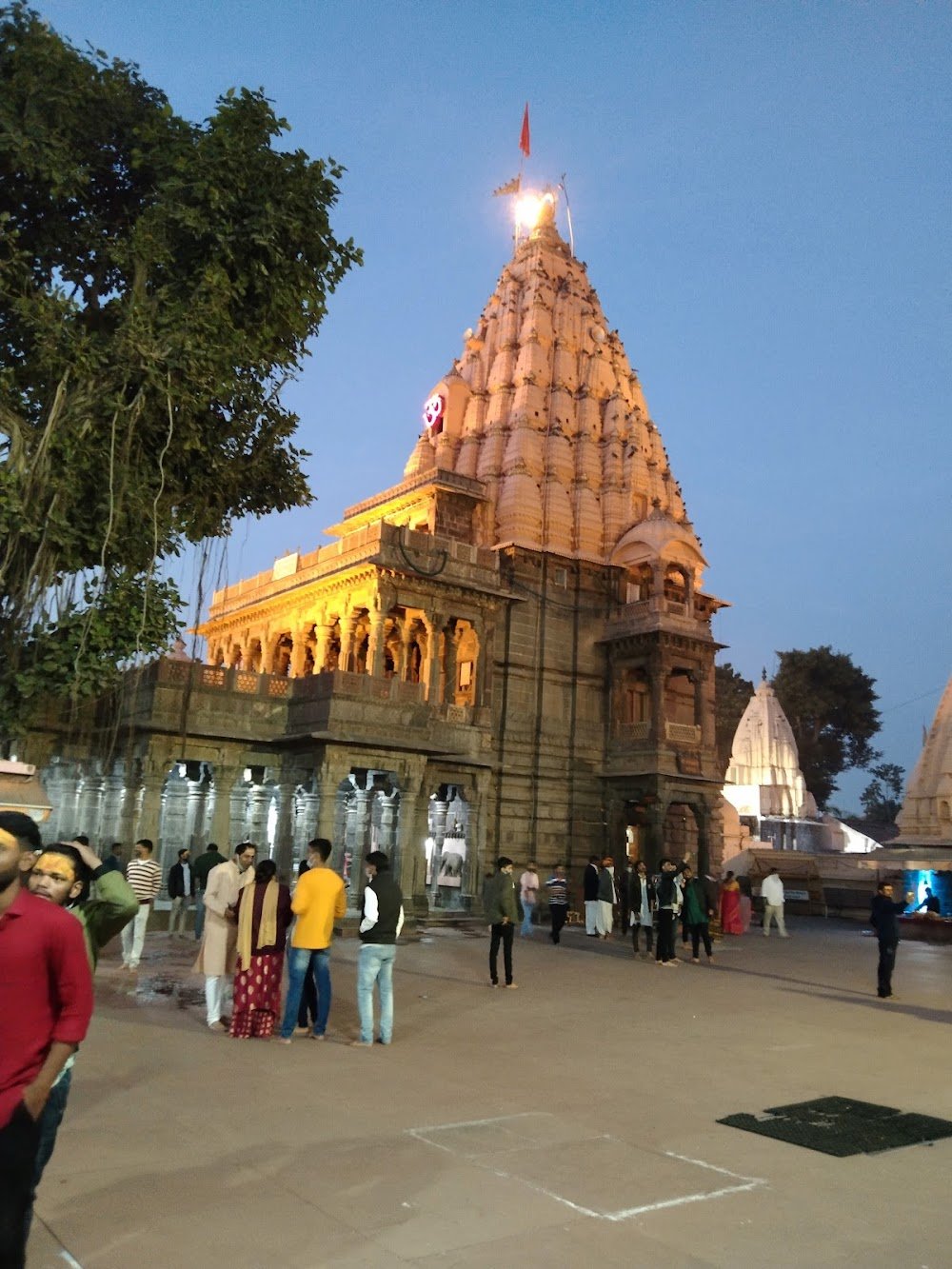 Dewas Gate