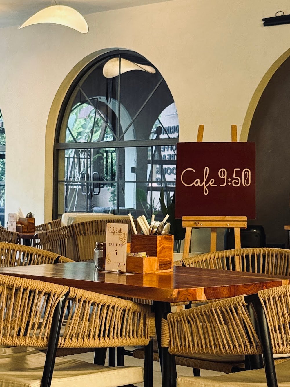 Cafe 9:50