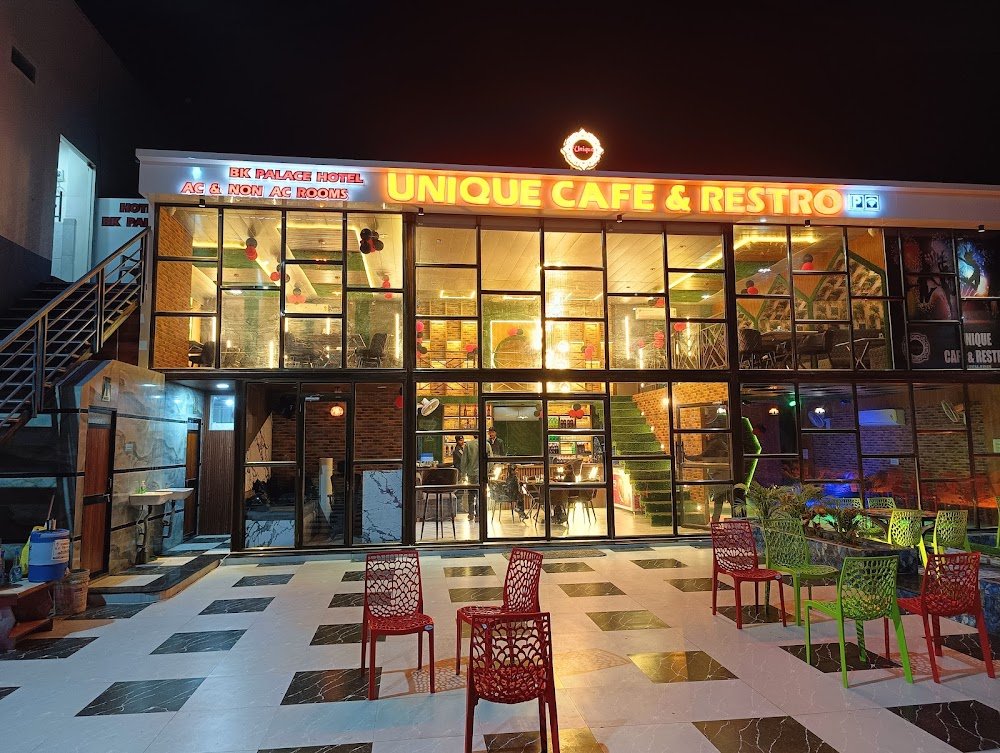 HOTEL UNIQUE CAFE AND RESTRO