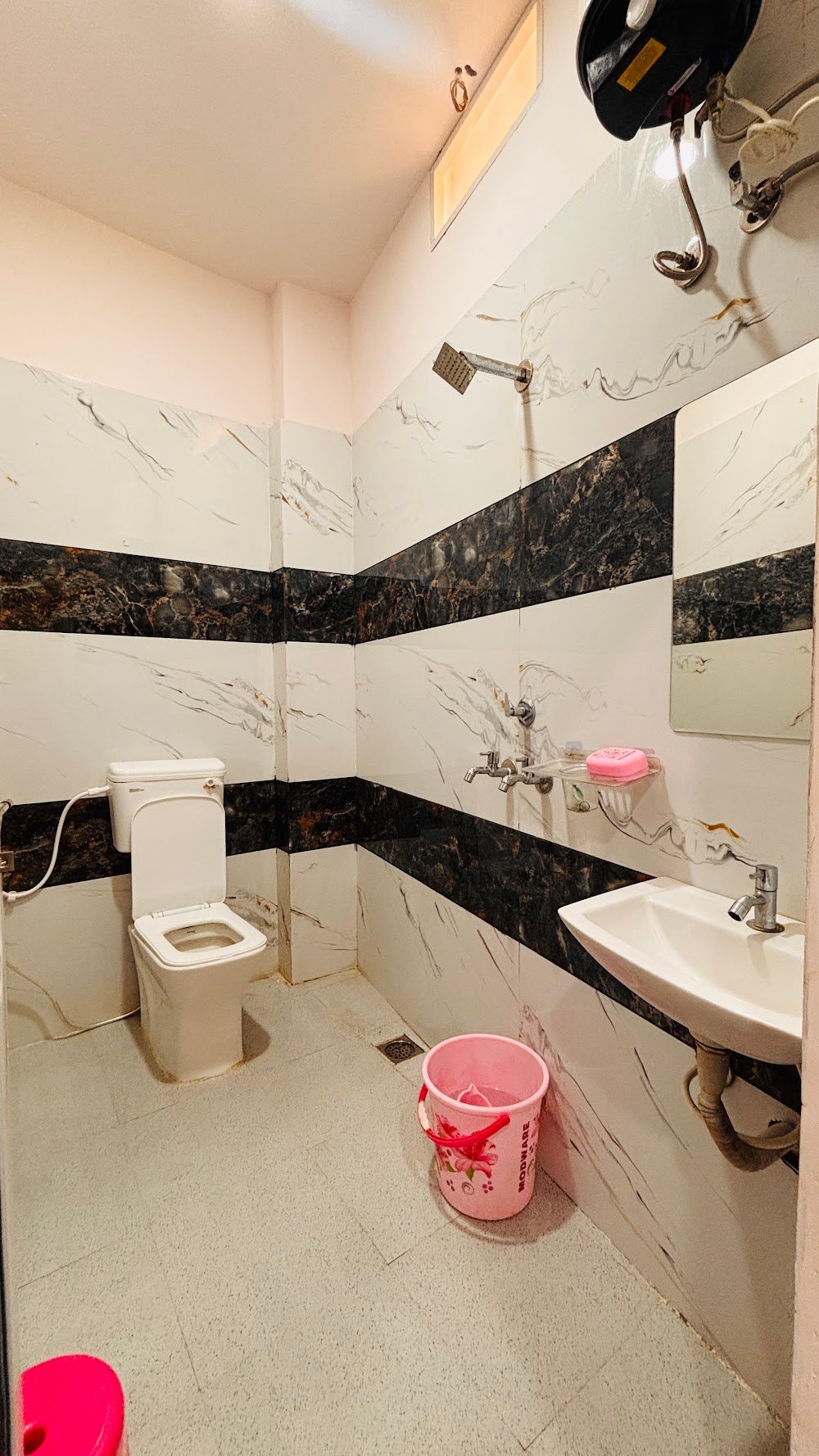 Hotel koti tirth