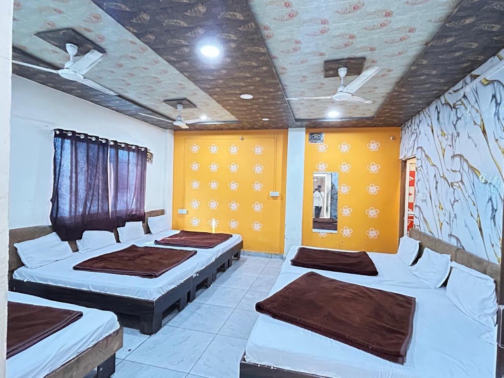 Hotel Mahakal Vishram