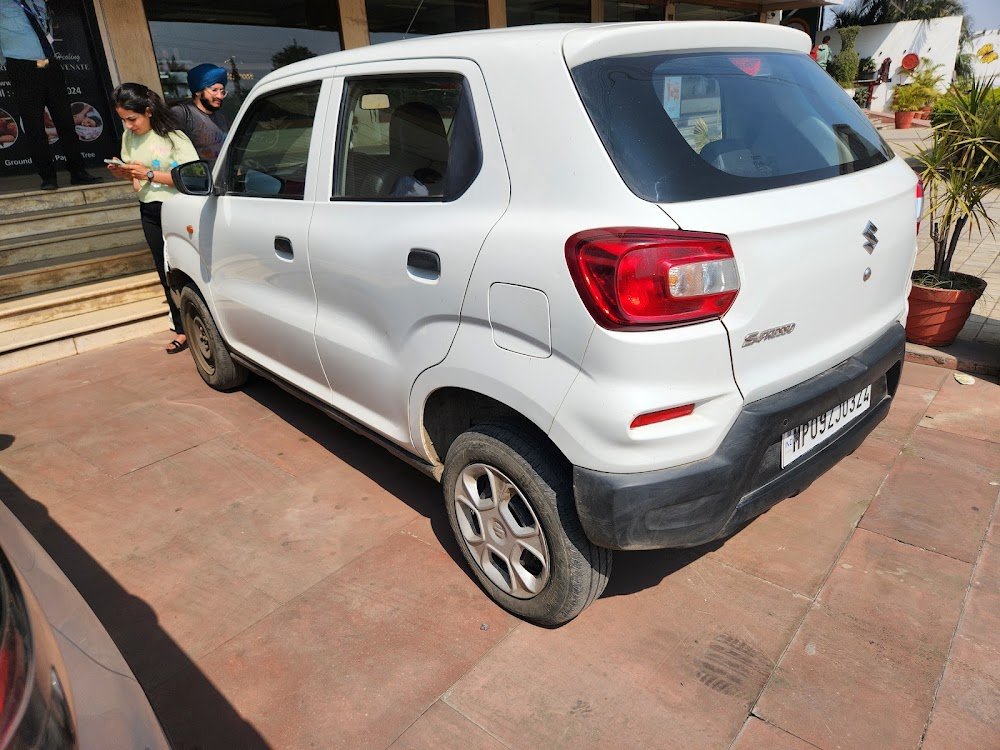 Taxi 09 Self Drive Car Rental Service Ujjain