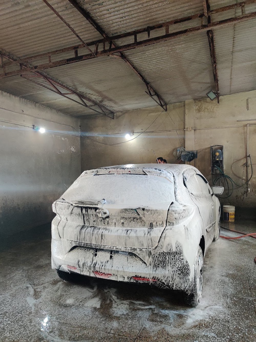 CAR LAUNDRY