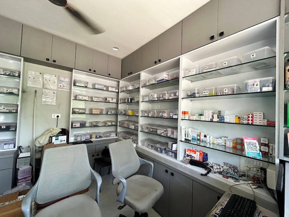 Dr Suresh Bendwal - Cardiologist in Ujjain/Echocardiography/Chest Physician/Pathology in Ujjain