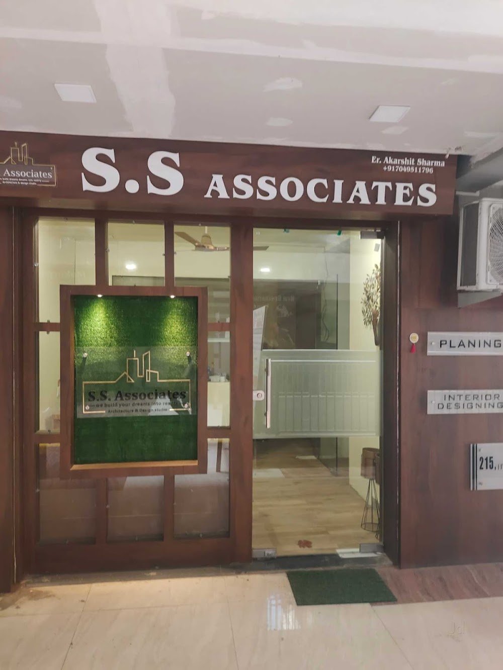 SS Associates