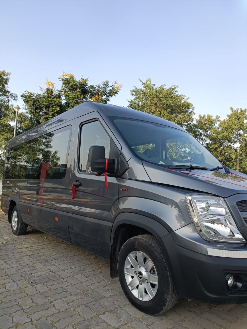 Solanki Travels | Car Rental | Cab Booking in Ujjain