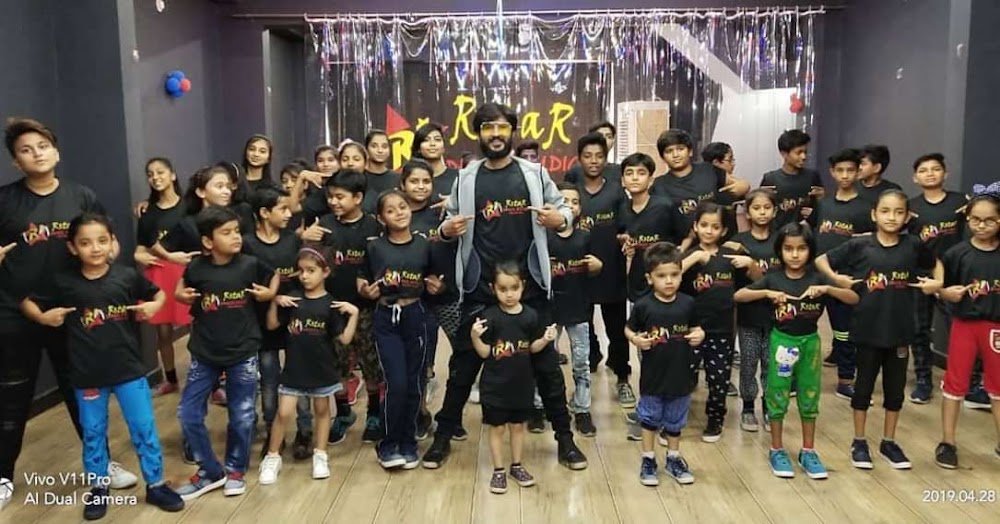 RstaR Dance Studio