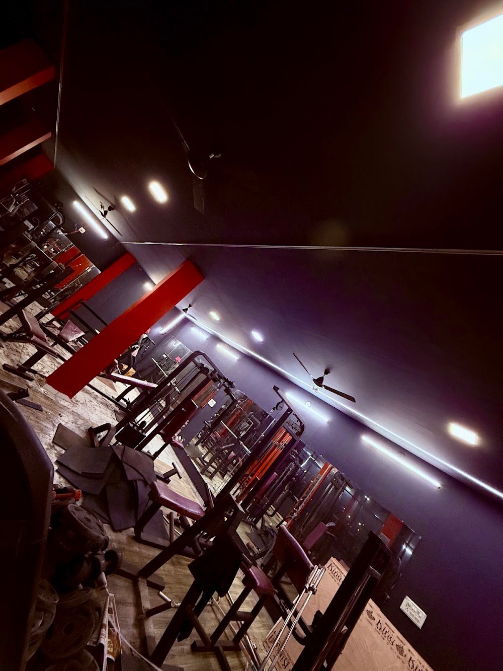 FITNESS CLUB