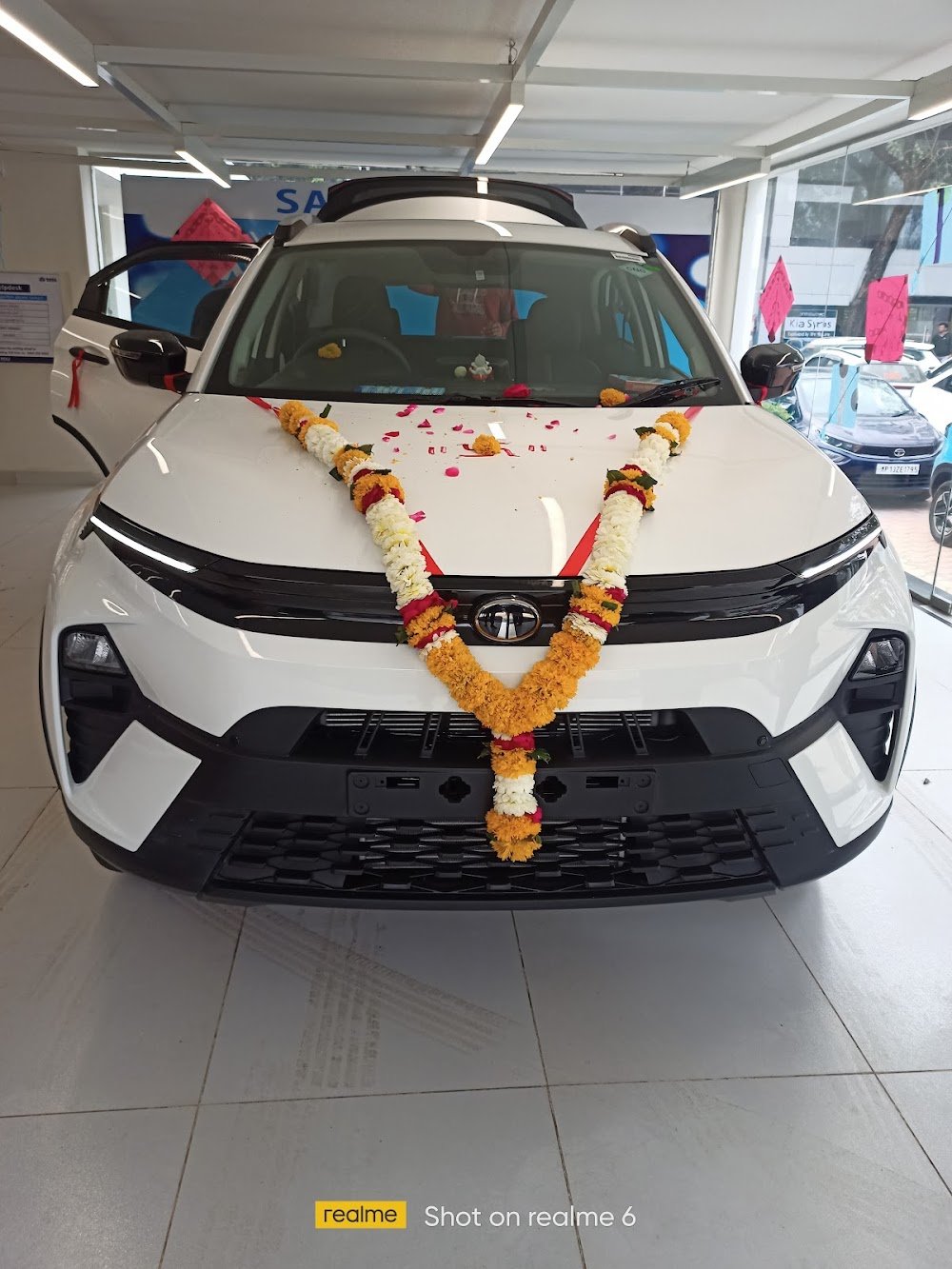 TATA.CARS Service Centre - Sanghi Brothers, Chak Kamed
