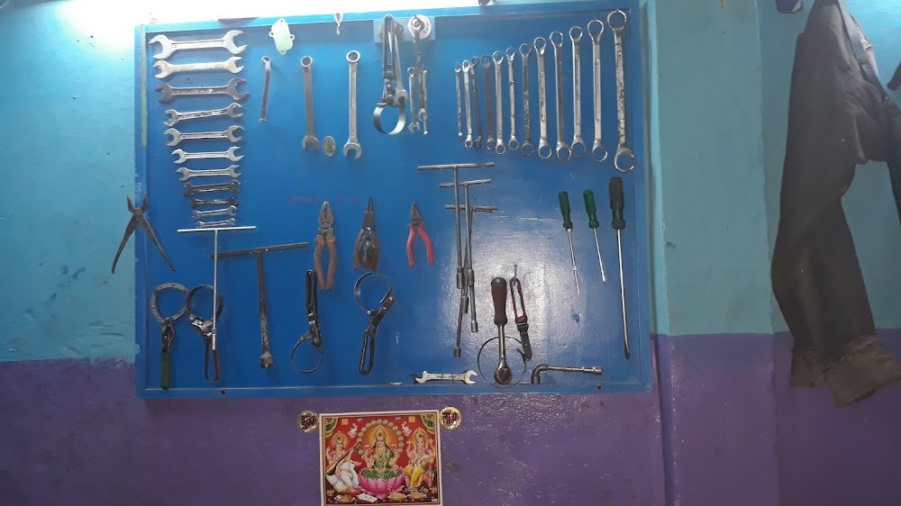 Rajesh Jonwal Auto Garage