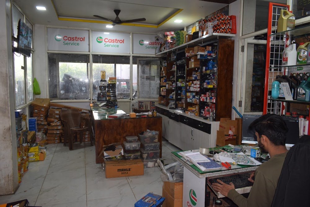 Munna Maruti Garage || Best Car Denting And Painting Shop | Car Services | Wheel Alignment