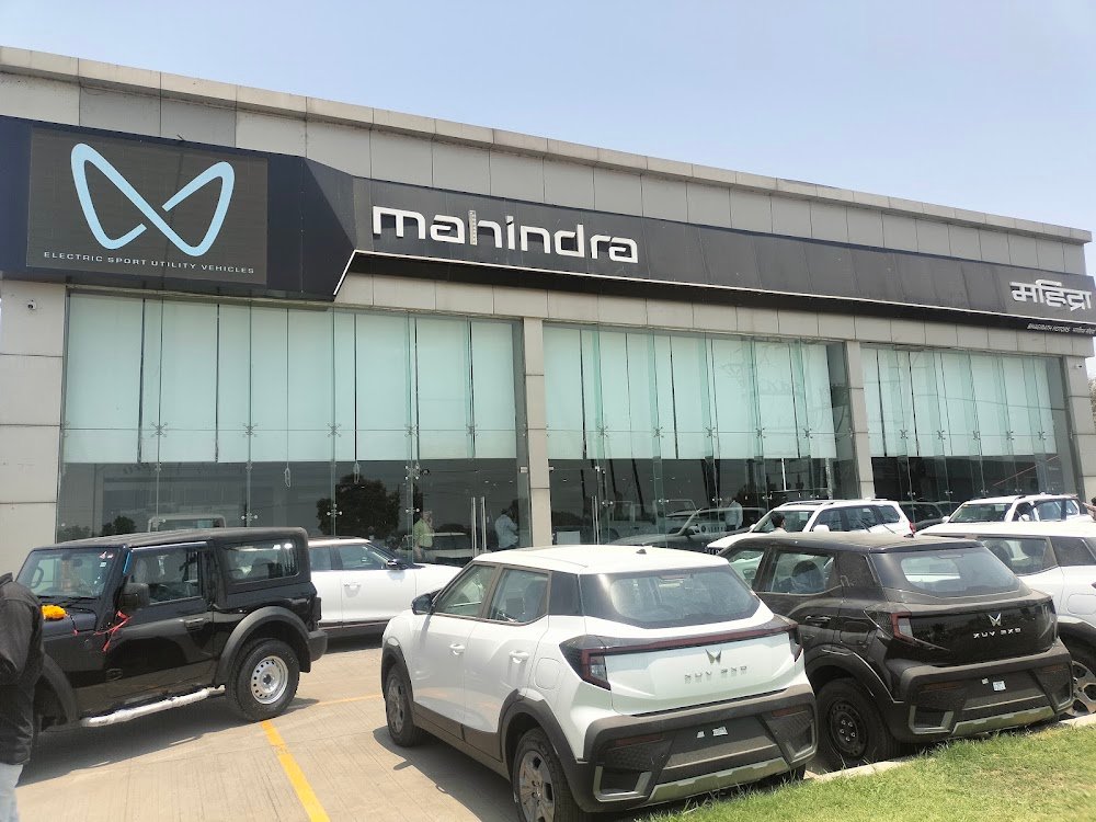 Mahindra Bhagirath Motors Pvt Ltd - SUV & Commercial Vehicle Showroom