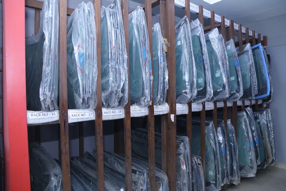 AIS Windshield Experts - Freeganj Ujjain - Ujjain