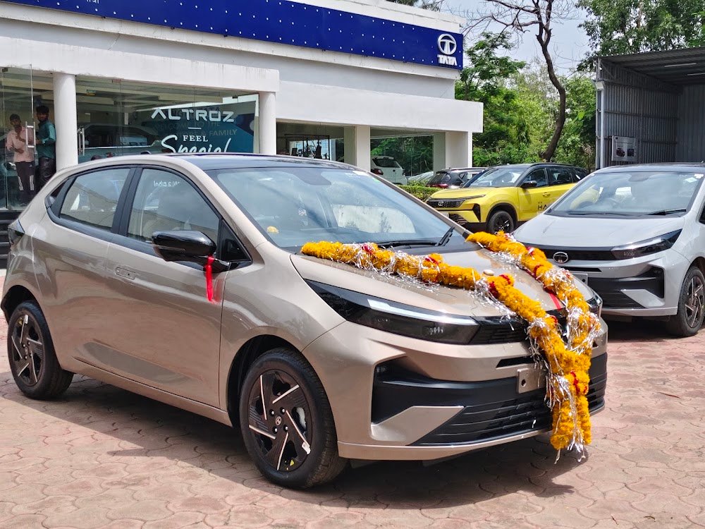 TATA.CARS Showroom - Sanghi Brothers, Chak Kamed
