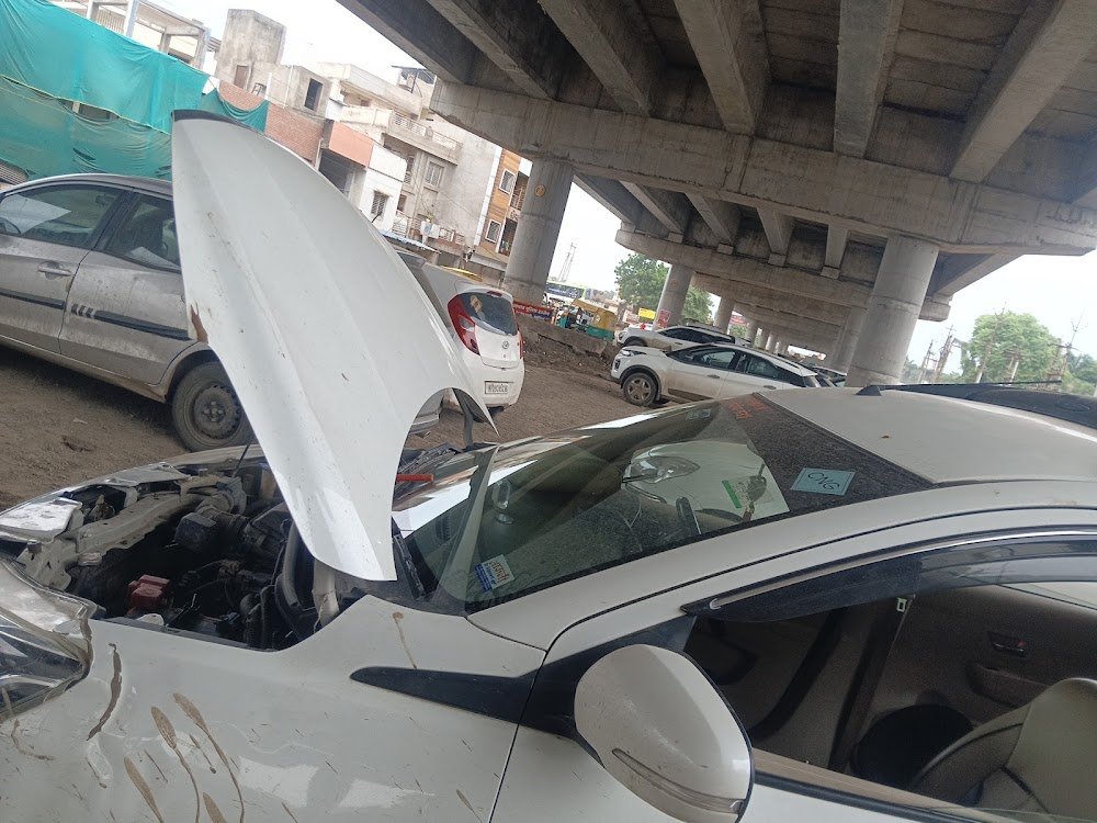 Ujjain top car garage