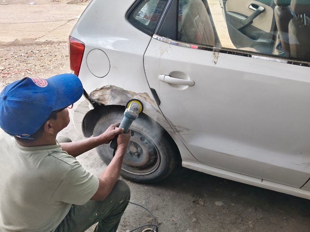 Ujjain car Danting painting /Robinson Auto Garage