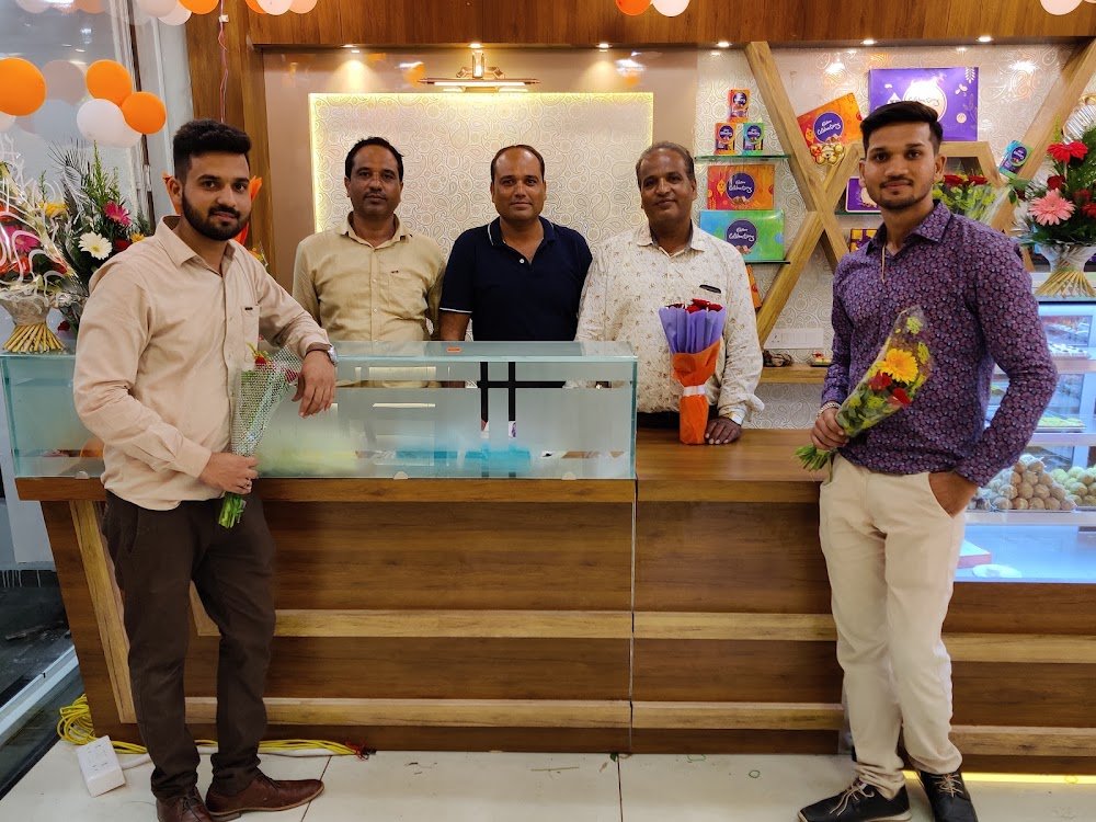 Mahakaleshwar Mishthan & Bakery