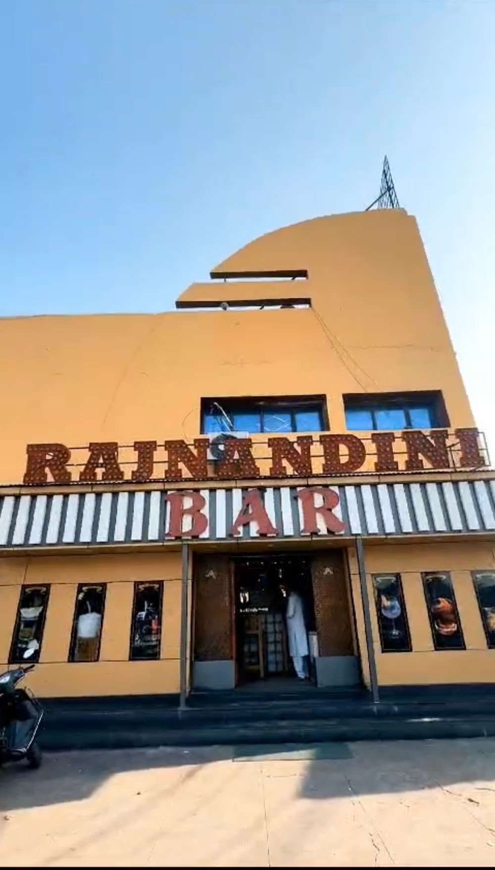 Rajnandini Bar & restaurant