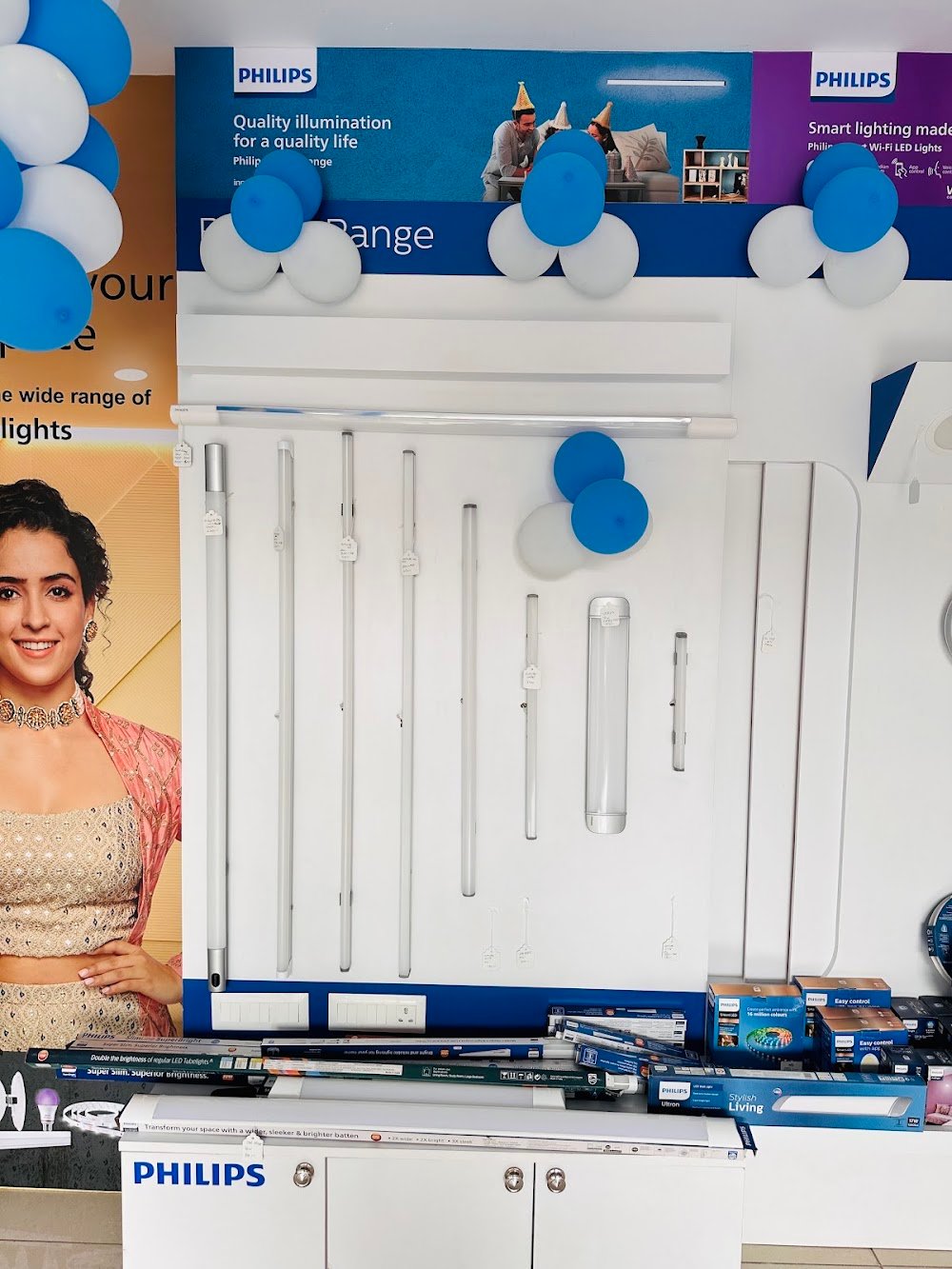 Philips light plus(lifeline Enterprises)||Best Electrical shop|| Best electronic shop||Electrical shop in ujjain ||