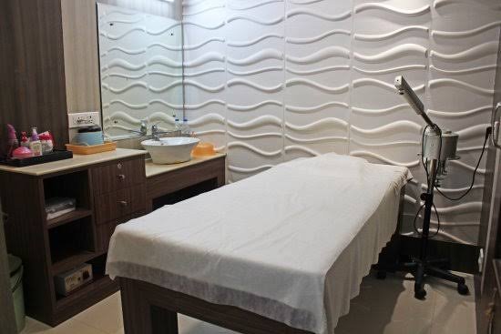 Kajal beauty parlour ujjain