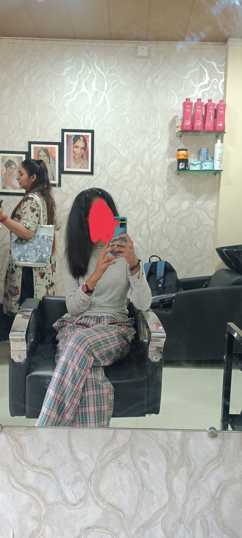 Komal/s beauty salon & Academy