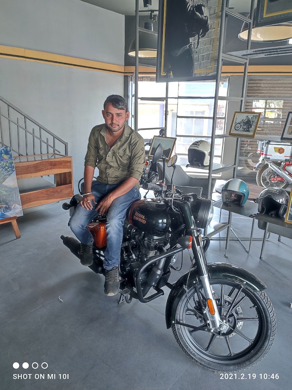 Royal Enfield Avis Auto Ujjain