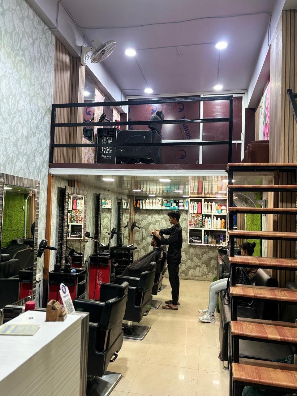 Shiva's The Unisex Salon