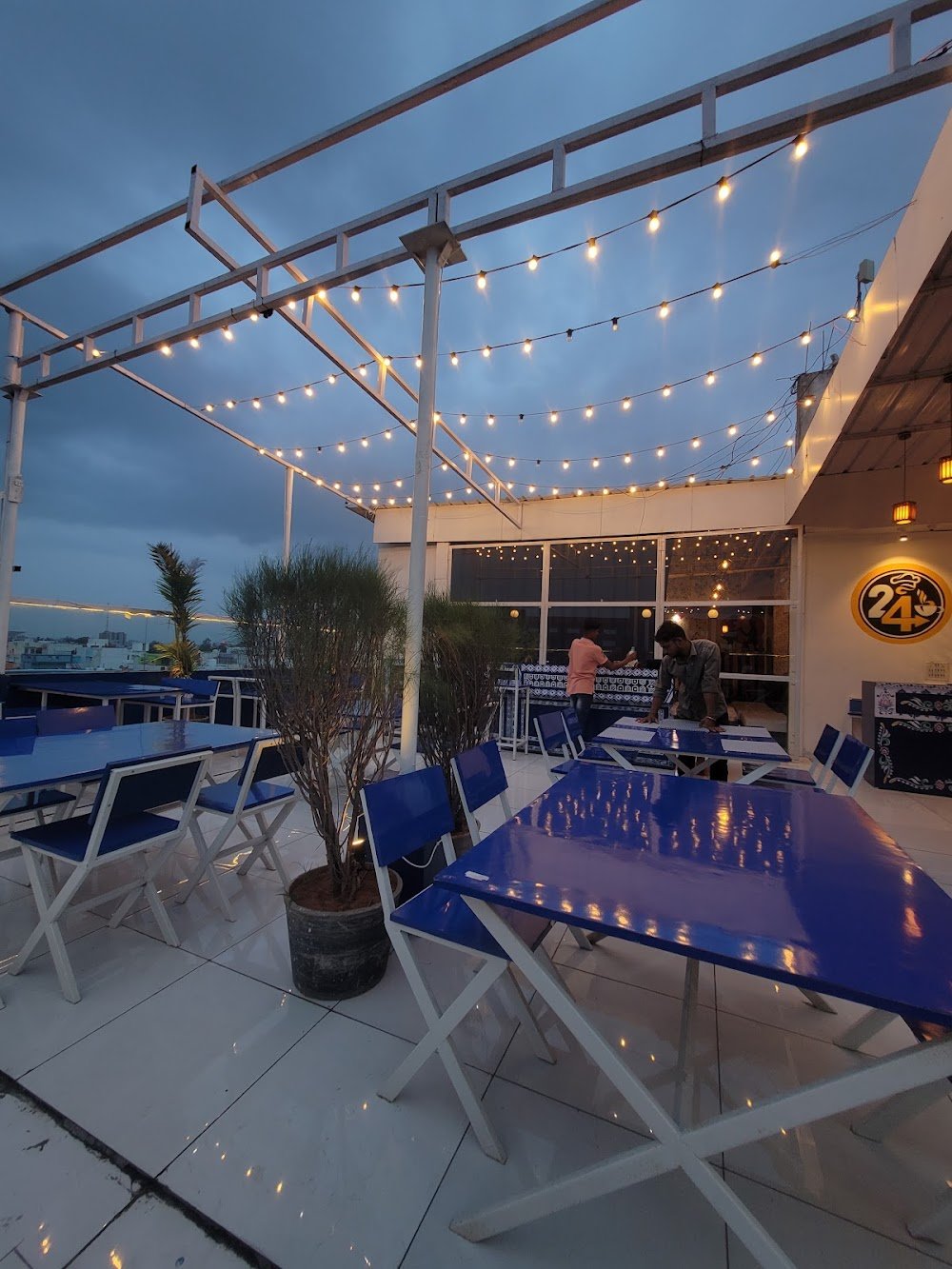 24restro&cafe