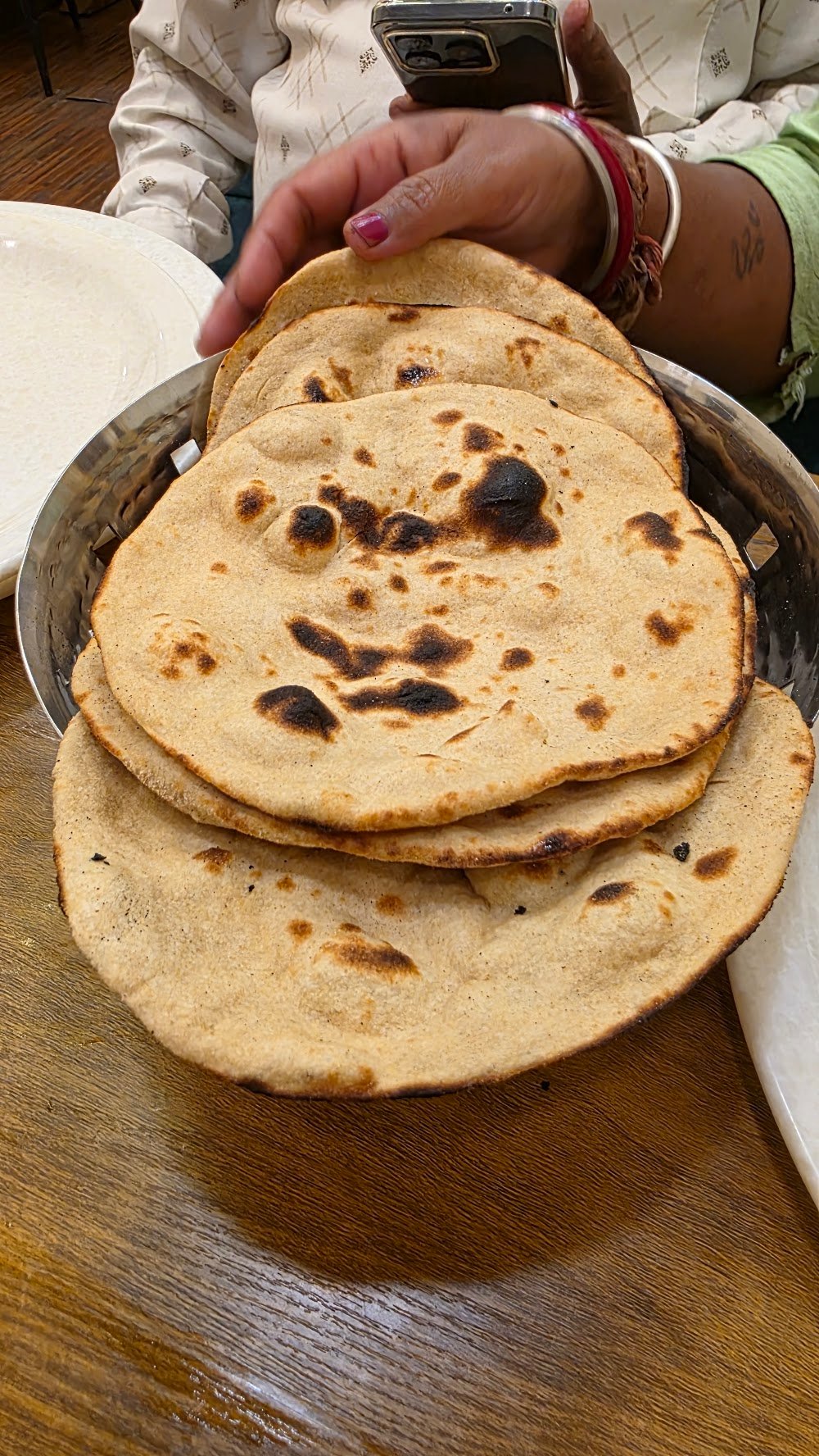 Bawarrchi Cafe & Restaurant