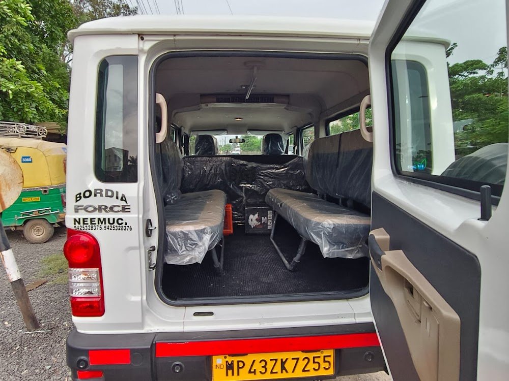 Ujjain taxi service and car rental