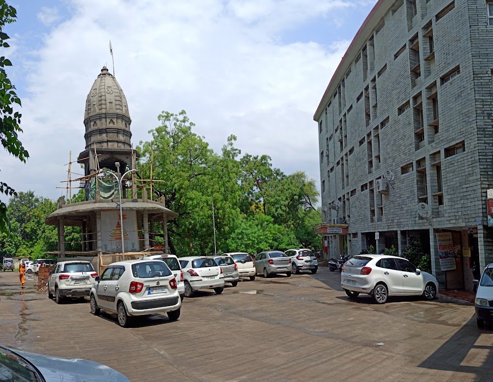 Ujjain Charitable Trust Hospital & Research Centre