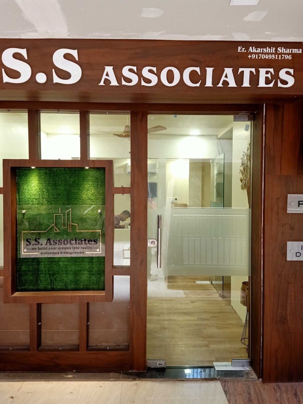 SS Associates