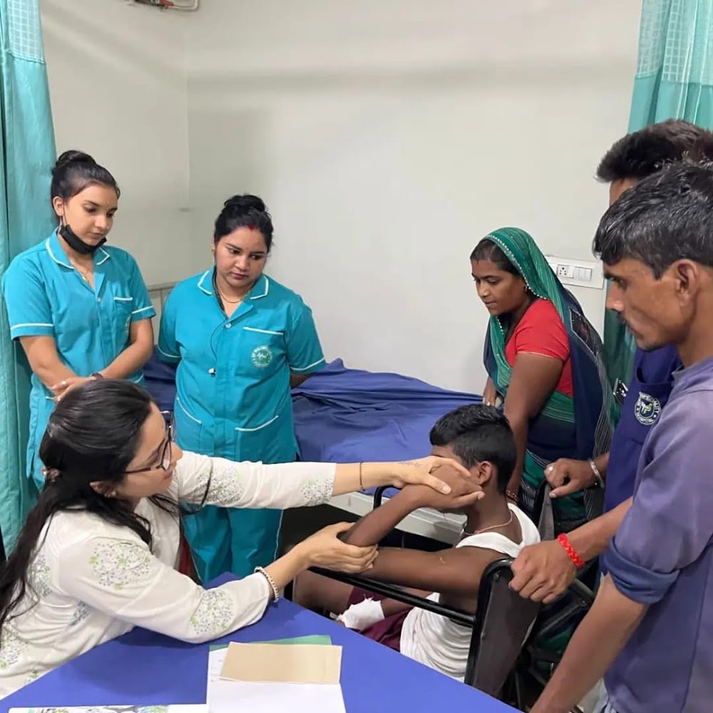 Dr. Saloni Aarogyam Clinic : Occupational Therapy