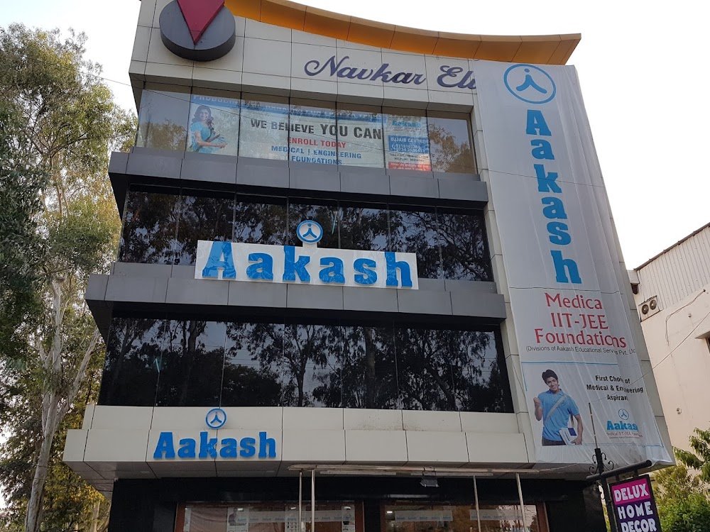 Aakash Institute - Best NEET & IIT-JEE Coaching in Ujjain, Vishala Kshetra Colony