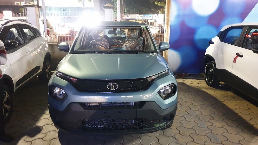 TATA.CARS Showroom - Sanghi Brothers, Manorama Ganj